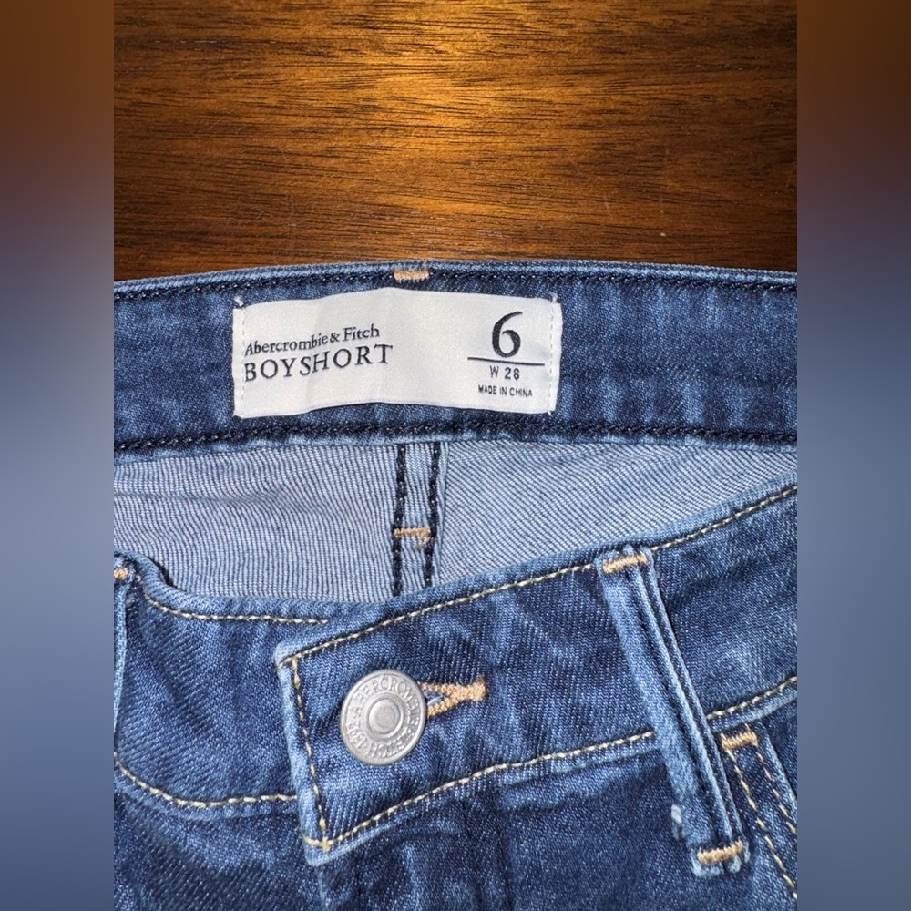 Abercrombie & Fitch Jean Shorts- Boyshort Size 6 - Picture 2 of 6